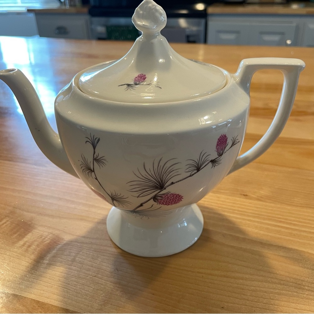 Vintage teapot Canonsburg Pottery 7.5 by 8 inches, 1950’s